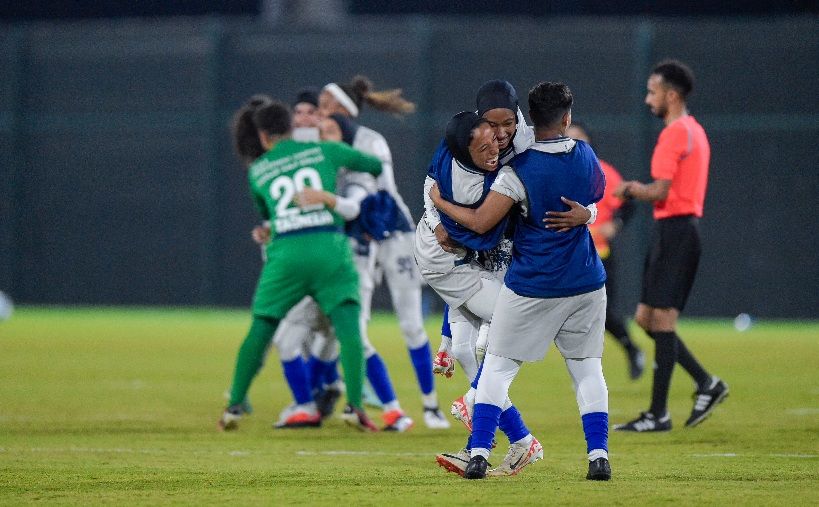 فرحة لاعبات العلا