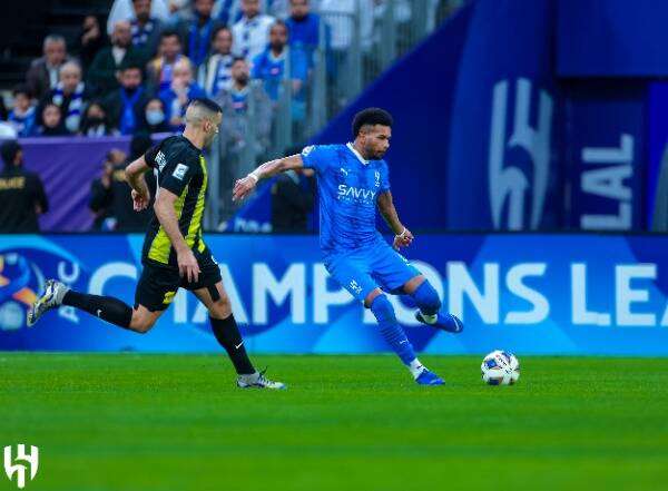 من لقاء الذهاب بين الفريقين