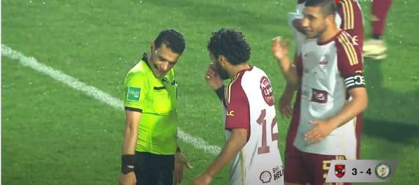 البنا يشرح اللقطة لحسين الشحات