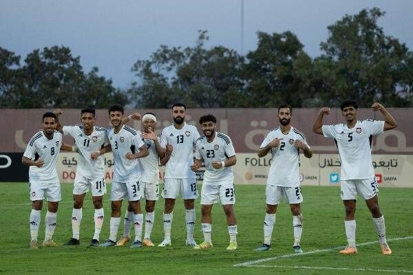 لاعبو الأولمبي الإماراتي