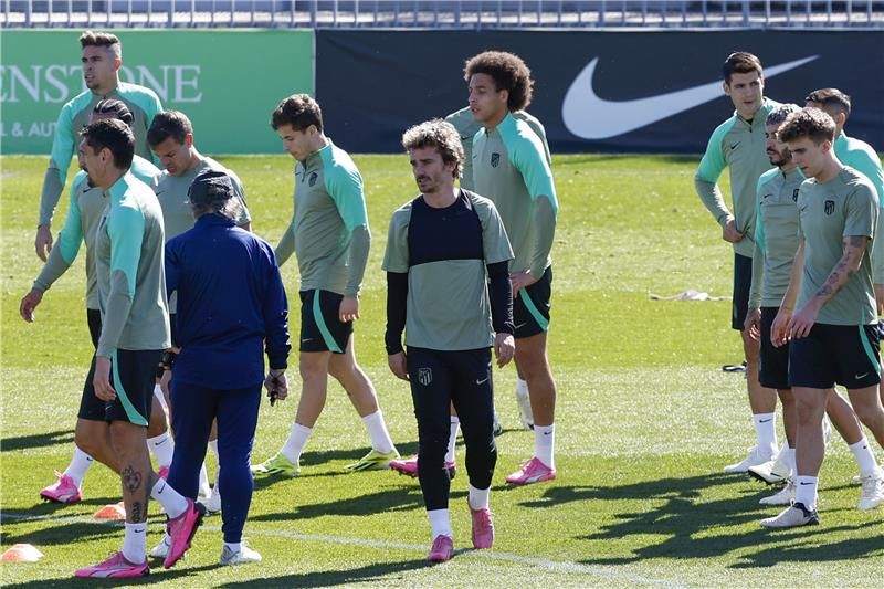 لاعبو أتلتيكو مدريد