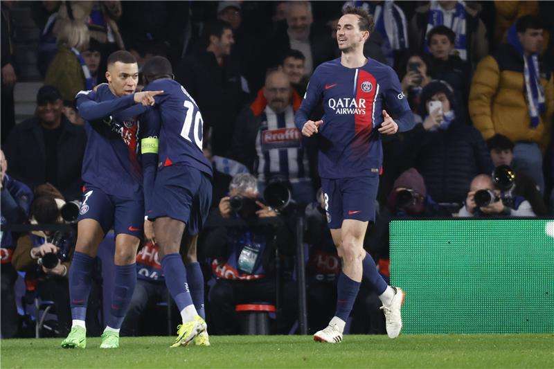 لاعبو باريس سان جيرمان