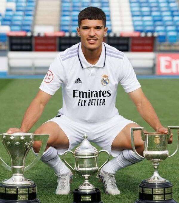 يوسف الخديم