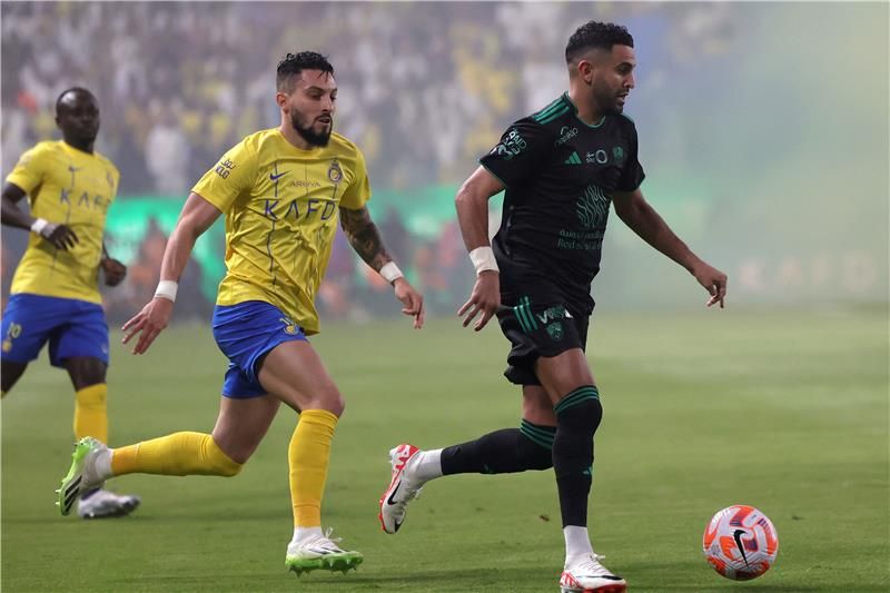 لقاء سابق بين الفريقين