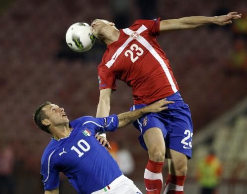 2011-10-07t191459z_01_lju08_rtridsp_3_soccer-euro_reuters
