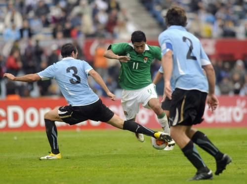 2011-10-07t220124z_01_ast19_rtridsp_3_soccer-world-southamerica_reuters