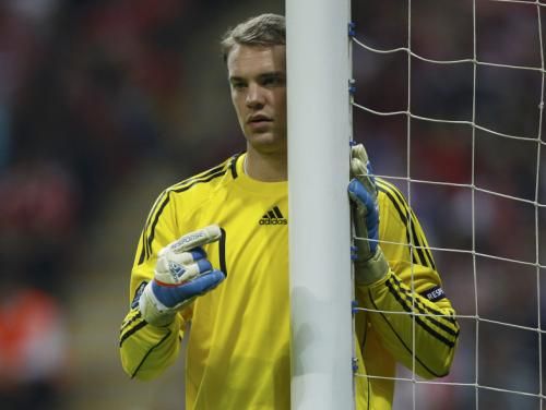 2011-10-07t194451z_01_rcs17_rtridsp_3_soccer-euro_reuters