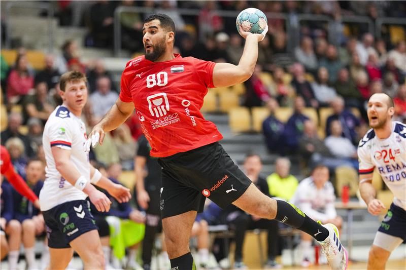 أحمد عادل لاعب منتخب مصر لليد