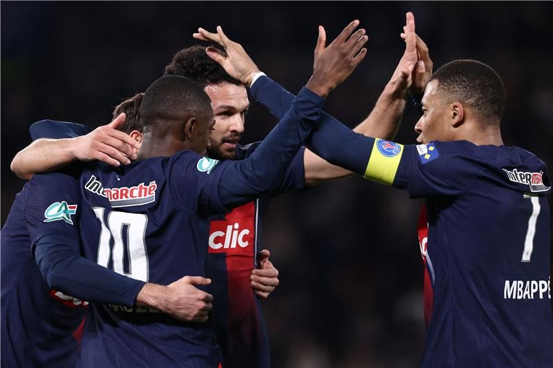 لاعبو باريس سان جيرمان