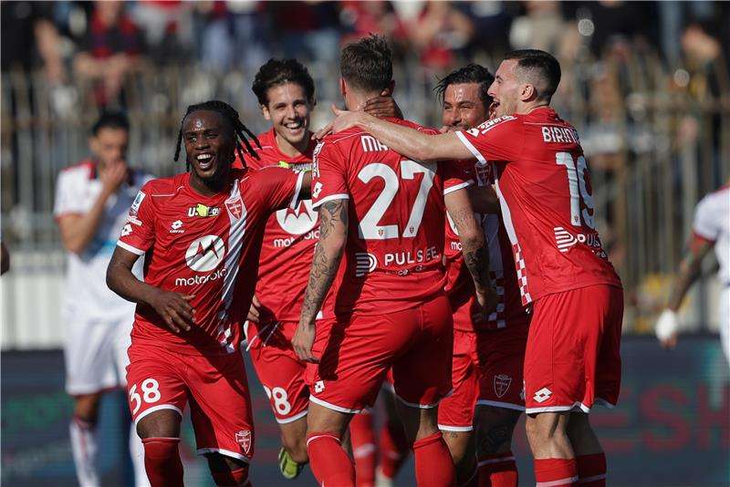 لاعبو مونزا