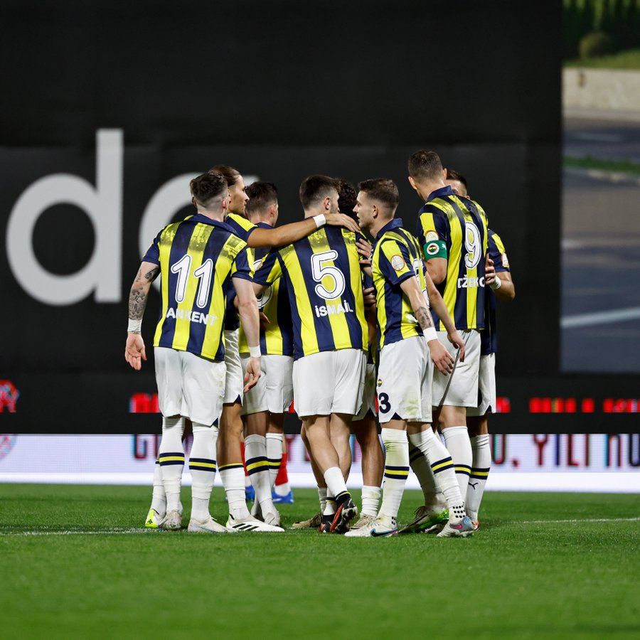 لاعبو فنربخشة