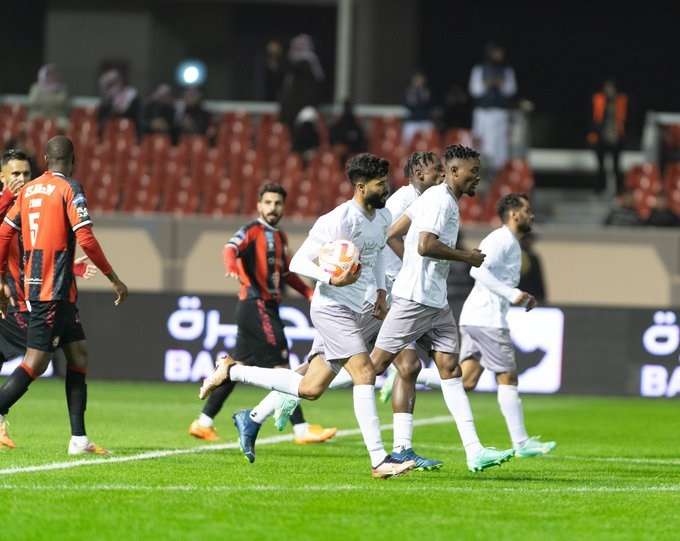 لاعبو الطائي