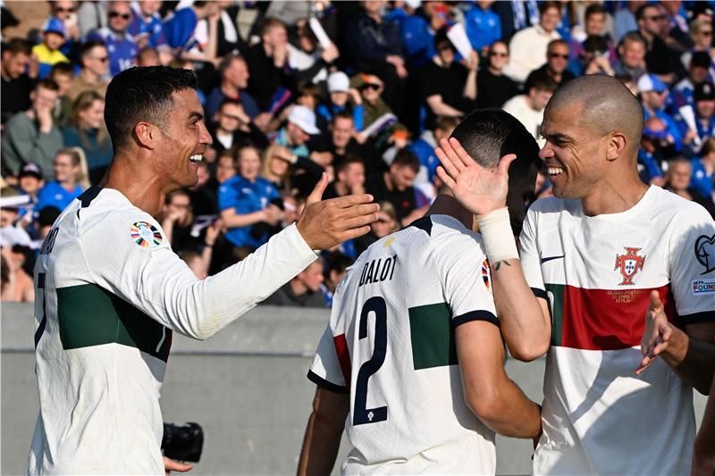 رونالدو وبيبي