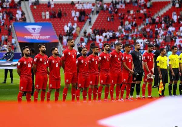 لاعبو منتخب البحرين