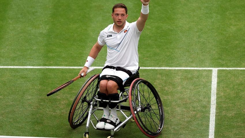 3744582-76181568-2560-1440