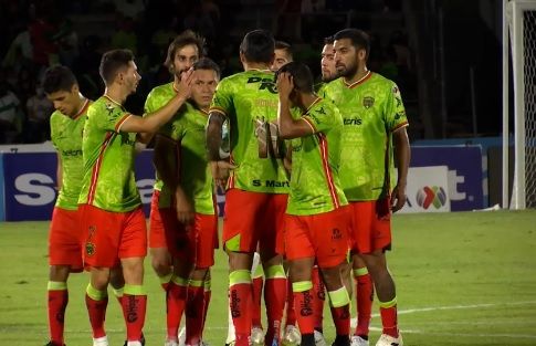 لاعبو خواريز