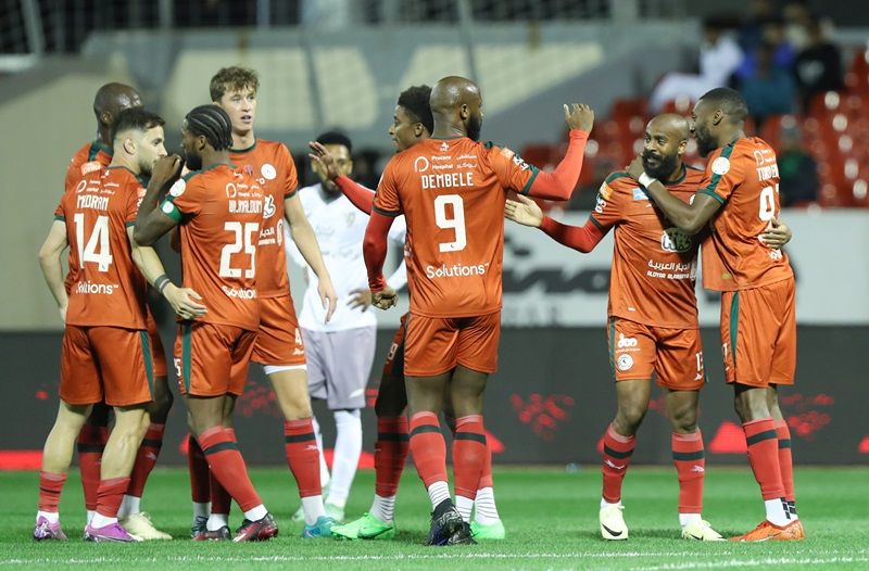 لاعبو الاتفاق