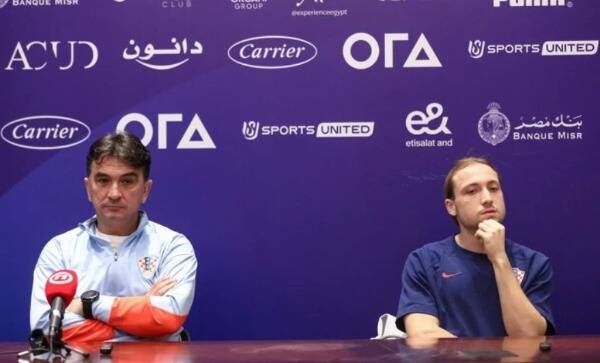 زلاتكو داليتش (يسارًا) من المؤتمر