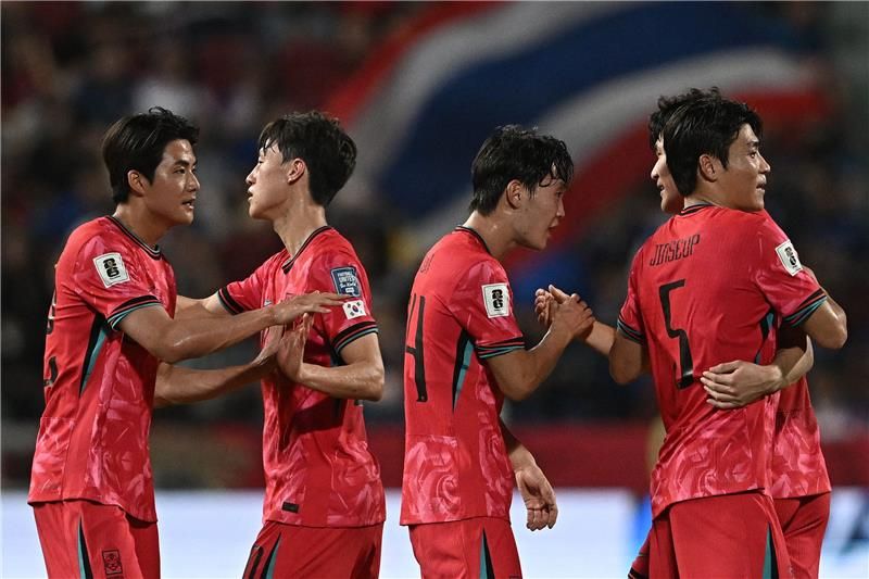 فرحة لاعبي كوريا الجنوبية