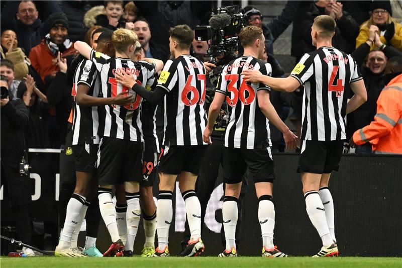 لاعبو نيوكاسل يونايتد