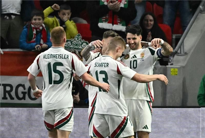 فرحة لاعبي المجر