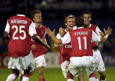 فرحة لاعبي الأرسنال بأحد اهداف المبارة