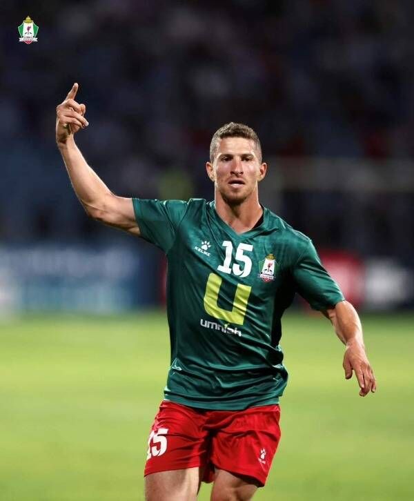 أنس العوضات