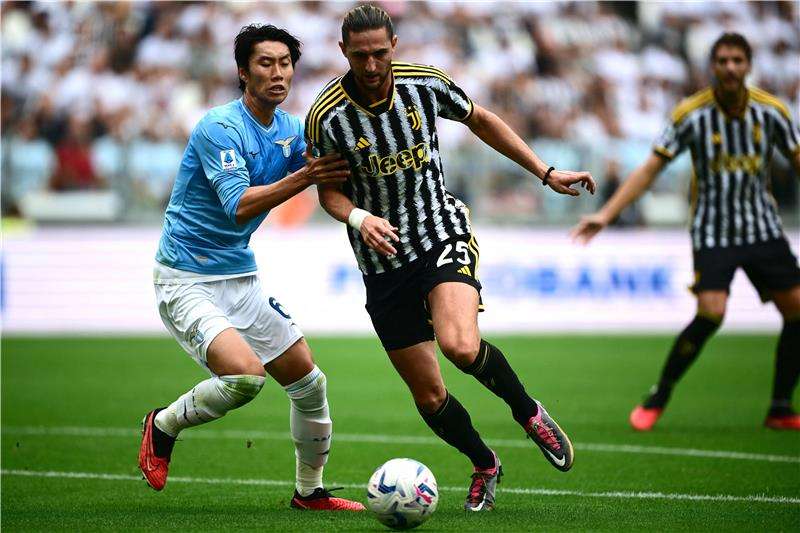 لقاء سابق بين الفريقين