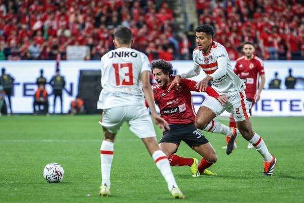 لقاء سابق بين الفريقين