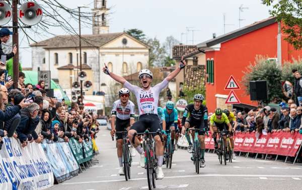 جانب من السابق