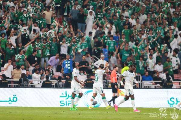 لاعبو الأهلي