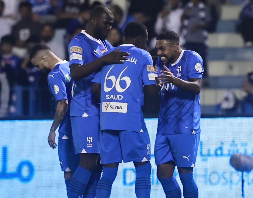لاعبو الهلال