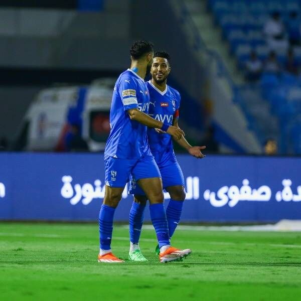 لاعبو الهلال