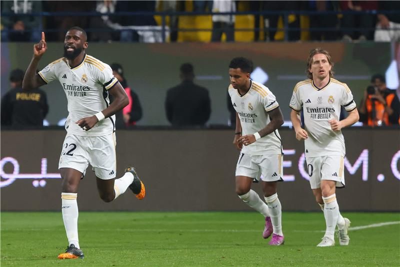 روديجر (أقصى اليسار)