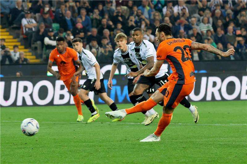 هاكان كالهانجولو