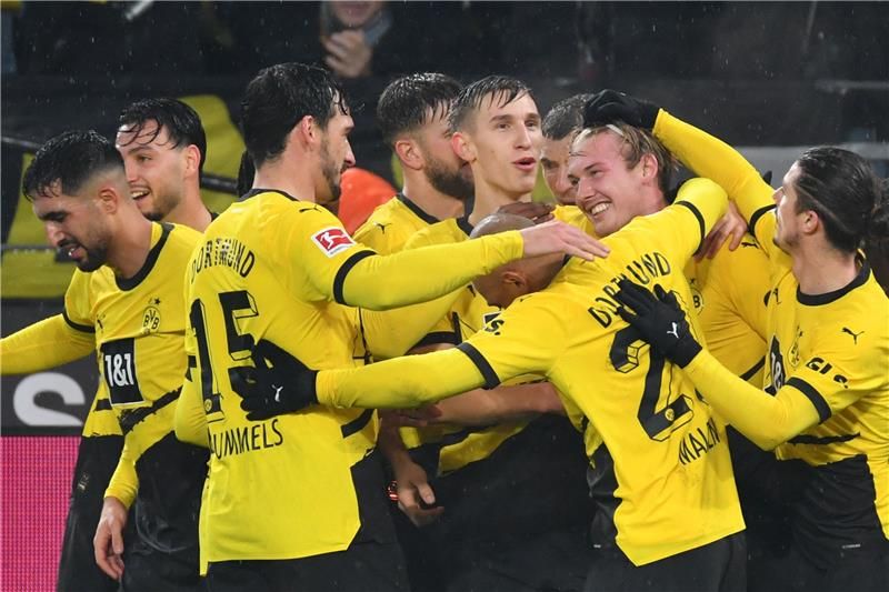 لاعبو دورتموند