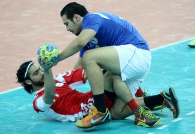 من مباريات الدورة بلعبة كرة اليد