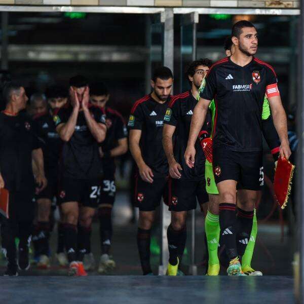 لاعبو الأهلي