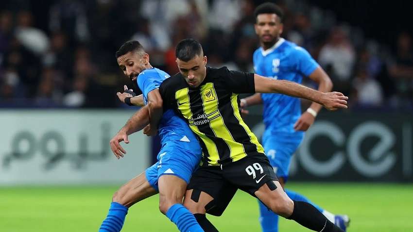 لقاء سابق بين الفريقين