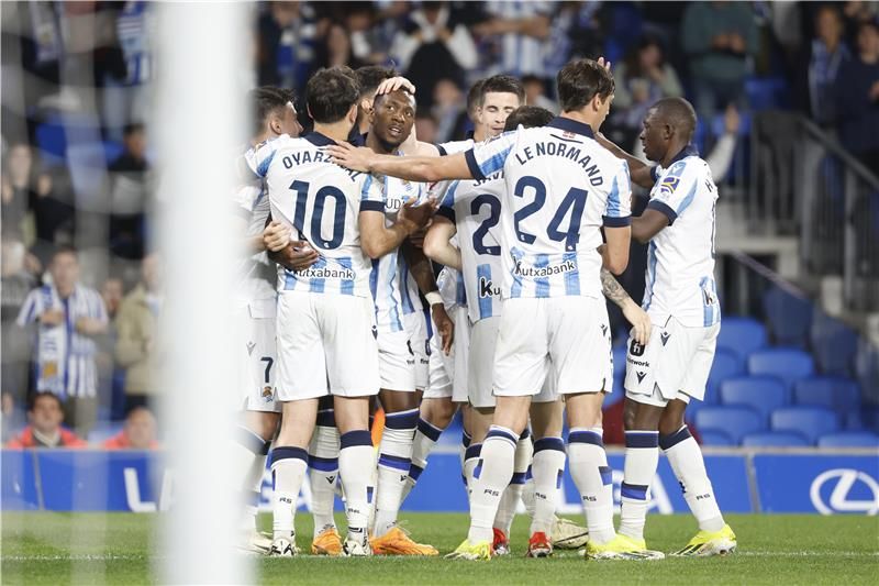 فرحة لاعبي ريال سوسييداد