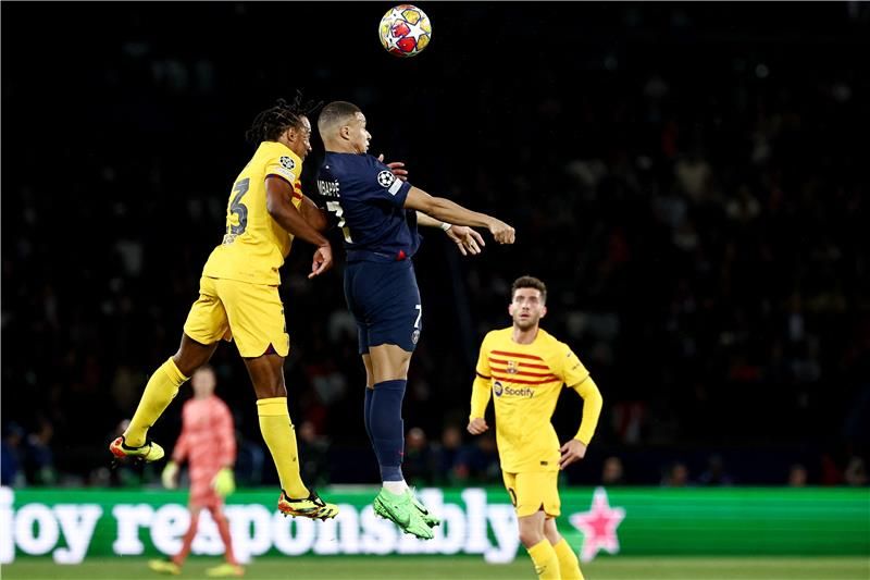 لقاء سابق بين الفريقين