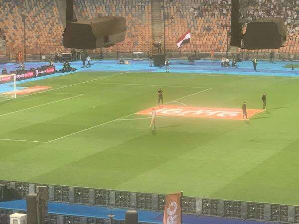 من ملعب المباراة