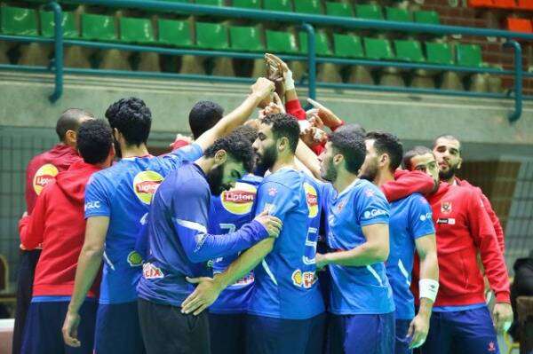 لاعبو الأهلي