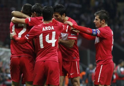 2011-10-11t191047z_01_ist12_rtridsp_3_soccer-euro_reuters