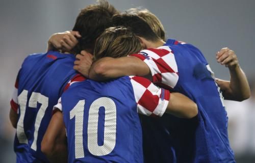 2011-10-11t184649z_01_nso14_rtridsp_3_soccer-euro_reuters