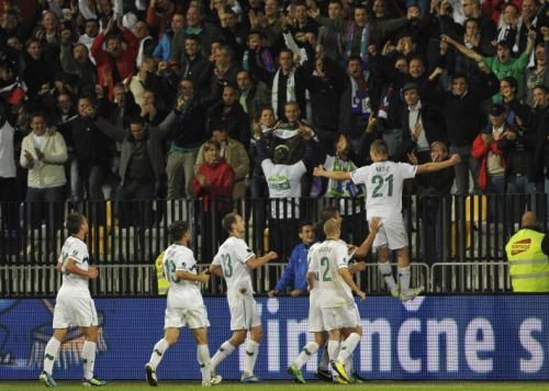 2011-10-11t201049z_01_ziv08_rtridsp_3_soccer-euro_reuters