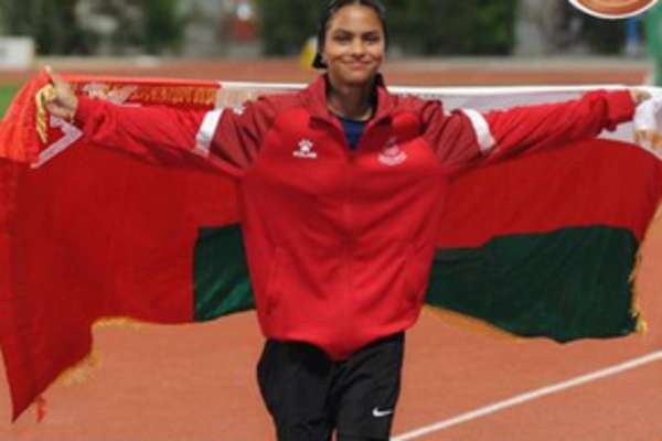 عزة الهنائية