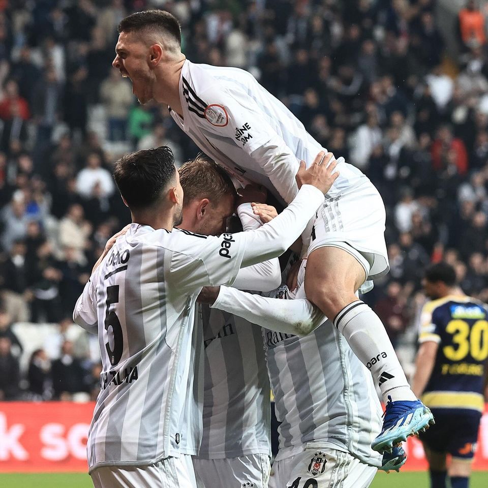 فرحة لاعبي بشكتاش