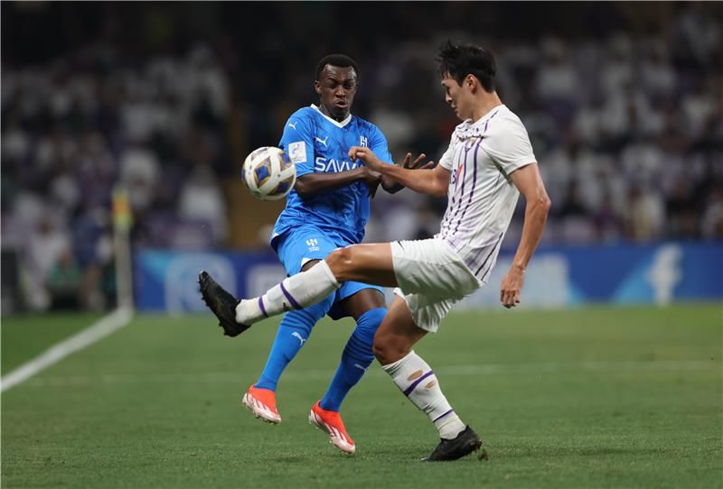 الهلال والعين