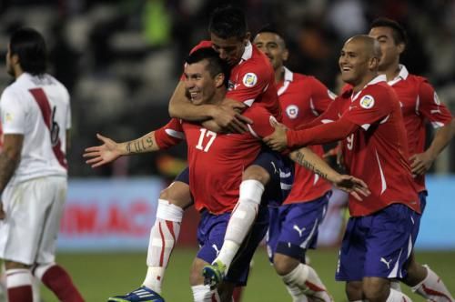 2011-10-12t015250z_01_ast62_rtridsp_3_soccer-world-southamerica_reuters